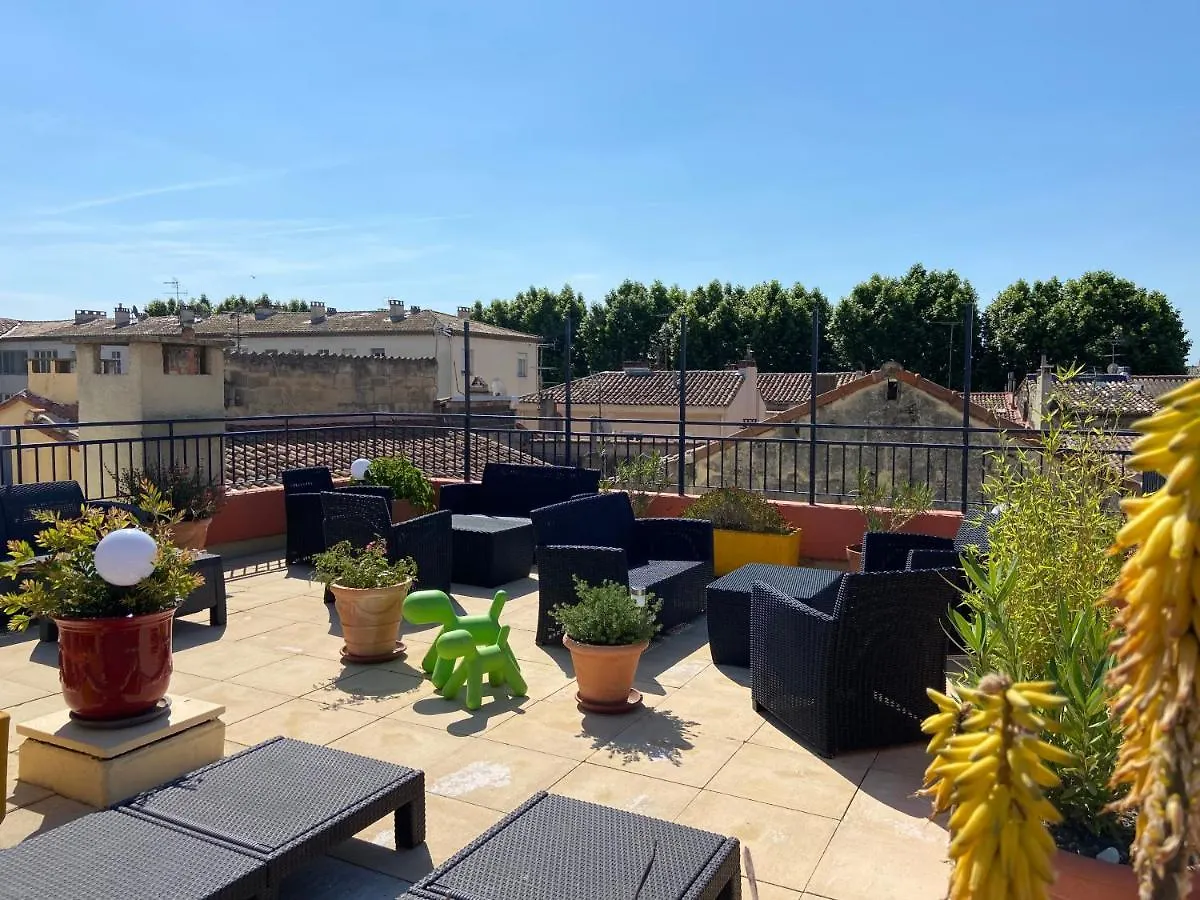 Hotel Porte De Camargue - Les Quais D'Arles 2*, Arles