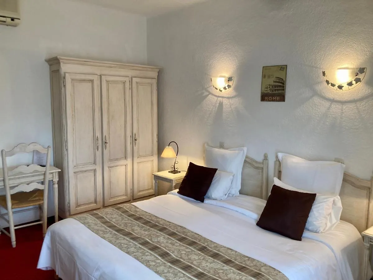 Hotel Porte De Camargue - Les Quais D'Arles