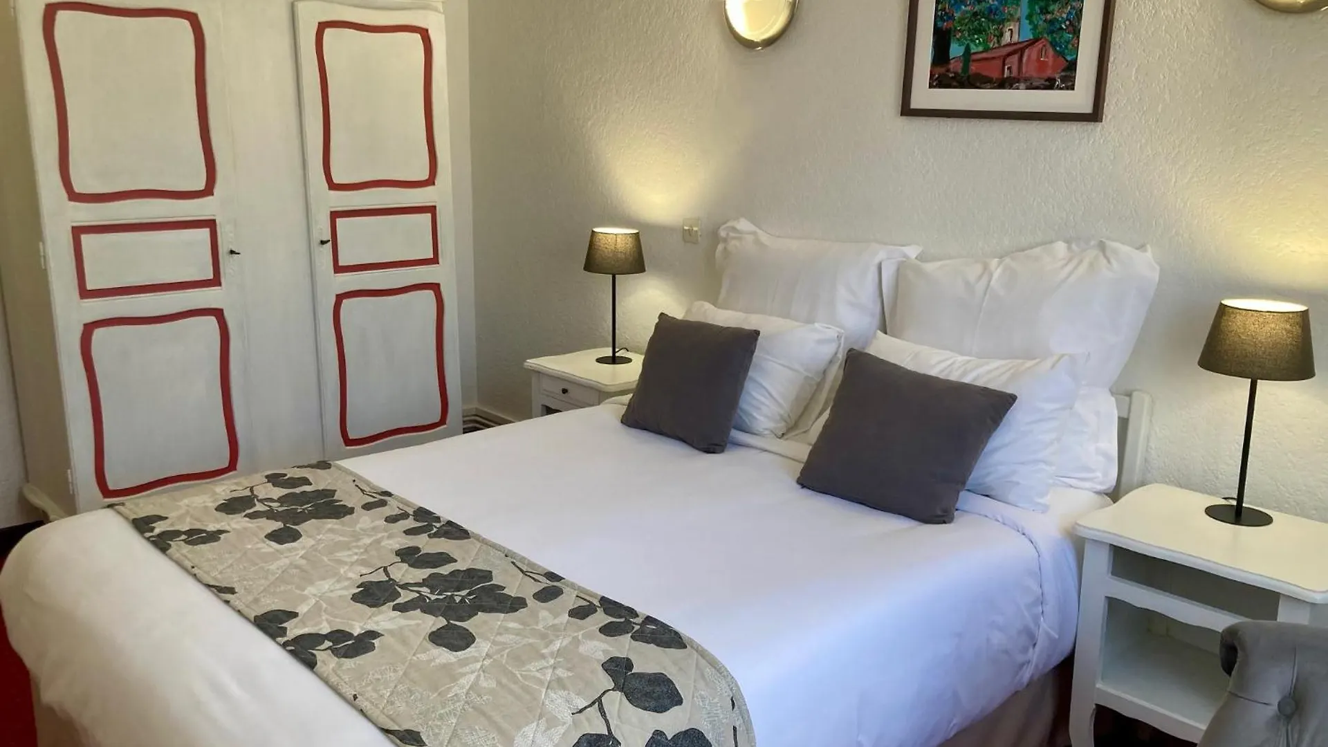 ** Hotel Hôtel Porte de Camargue Arles France
